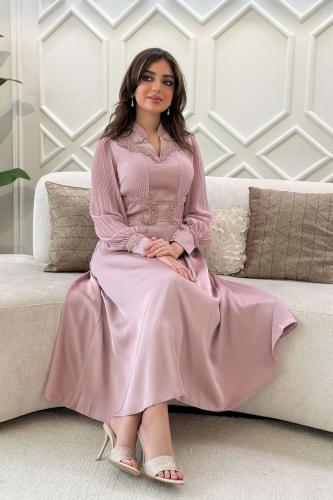 Pink ruffled midi dress المقاس:(M - 38)