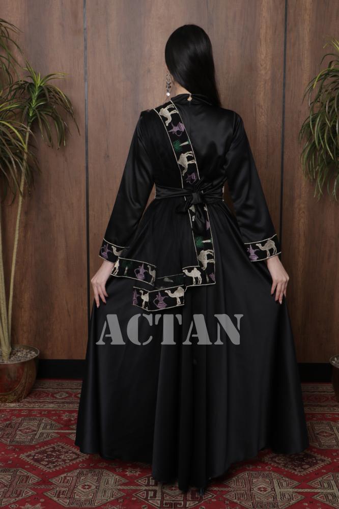 Traditional embroidery jalabiya المقاس:(L)
