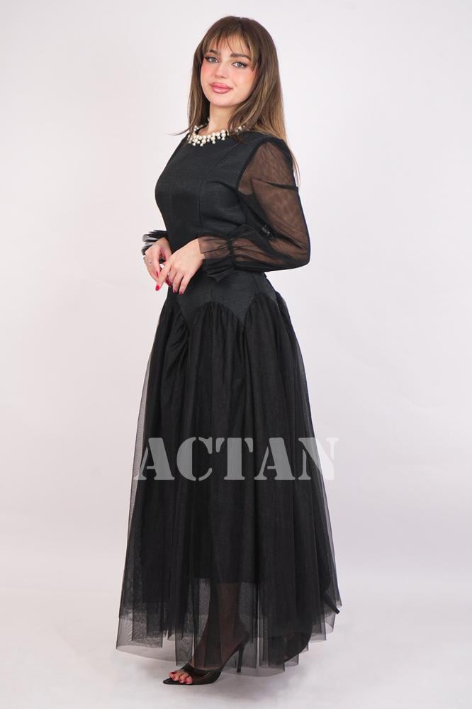 Black low-waisted tulle dress المقاس:(XXL - 44)