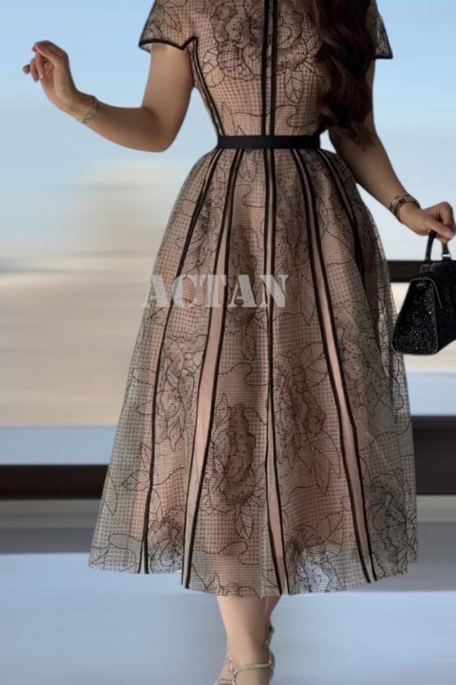 Black embroidered tulle midi dress المقاس:(XL - 42)