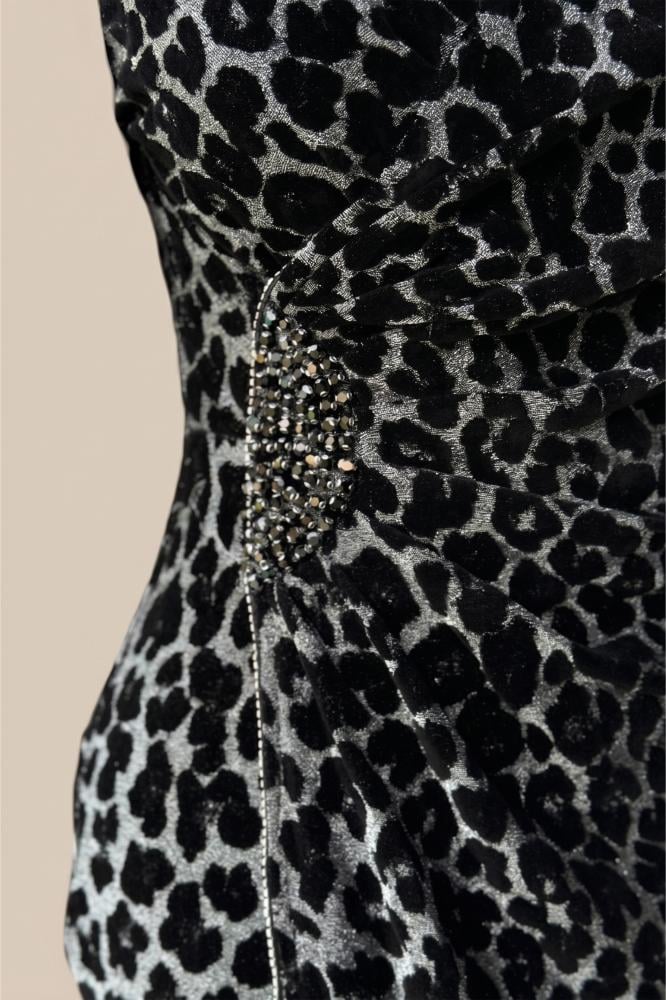 Leopard print velvet dress with side slit and crystals المقاس:(L - 40)