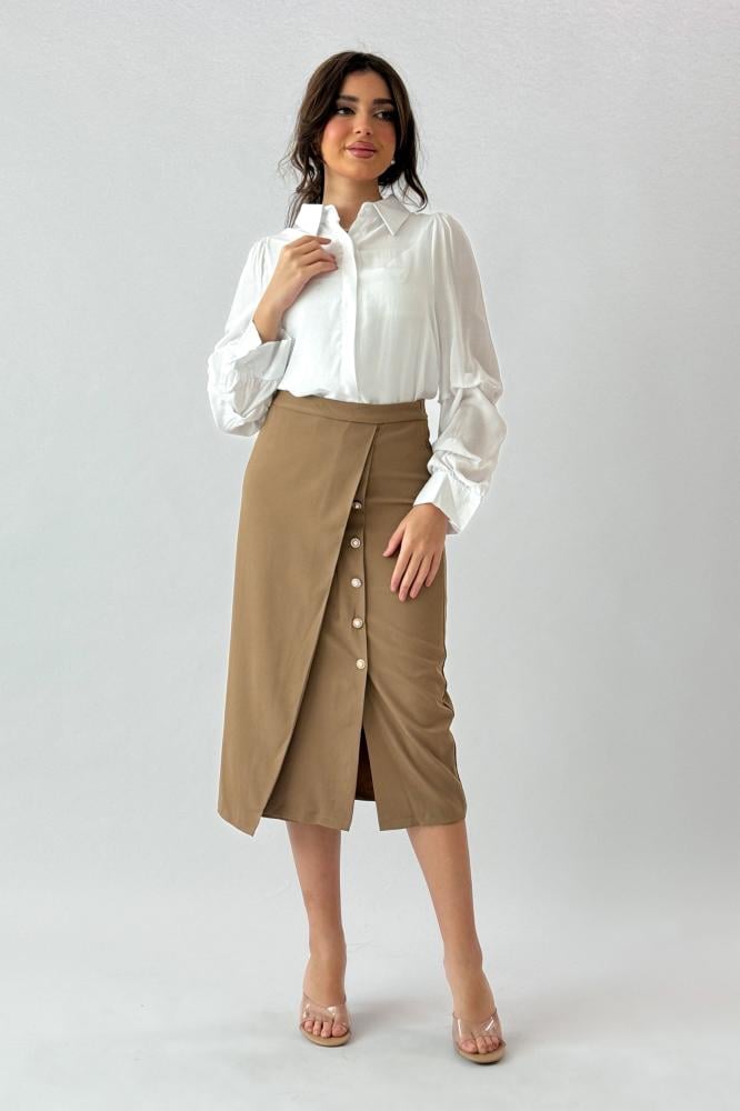 White long-sleeved cotton shirt المقاس:(L)