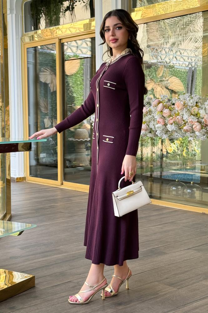 Ribbed knit midi dress with button detail المقاس:(L - 40)