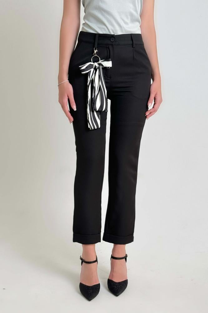 Black bow tie midi pants المقاس:(XXL - 44)
