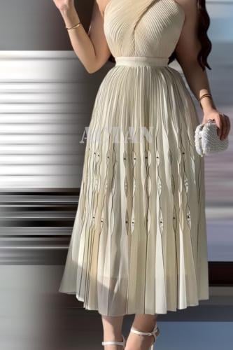 Beige pleated midi dress المقاس:(XL - 42)