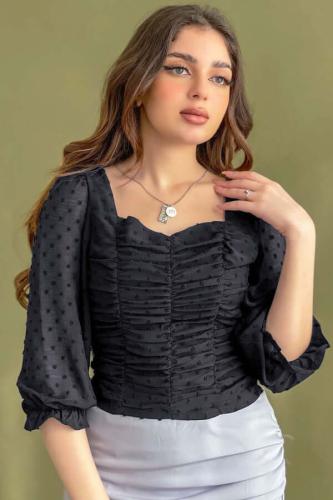 Black square neck blouse with zigzag effect المقاس:(XL)