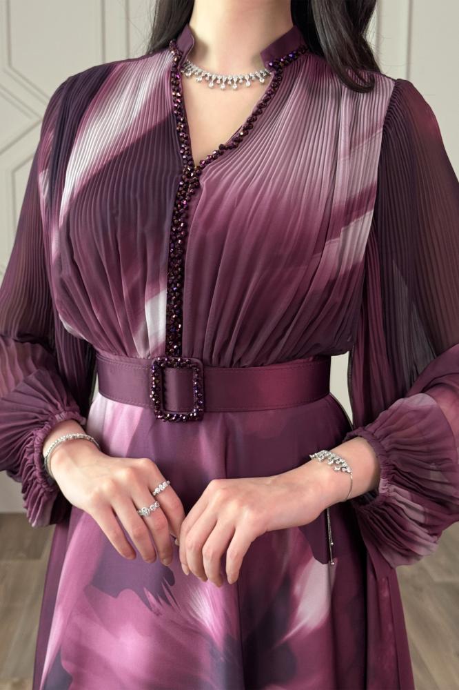 Purple floral print pleated maxi dress المقاس:(L - 40)
