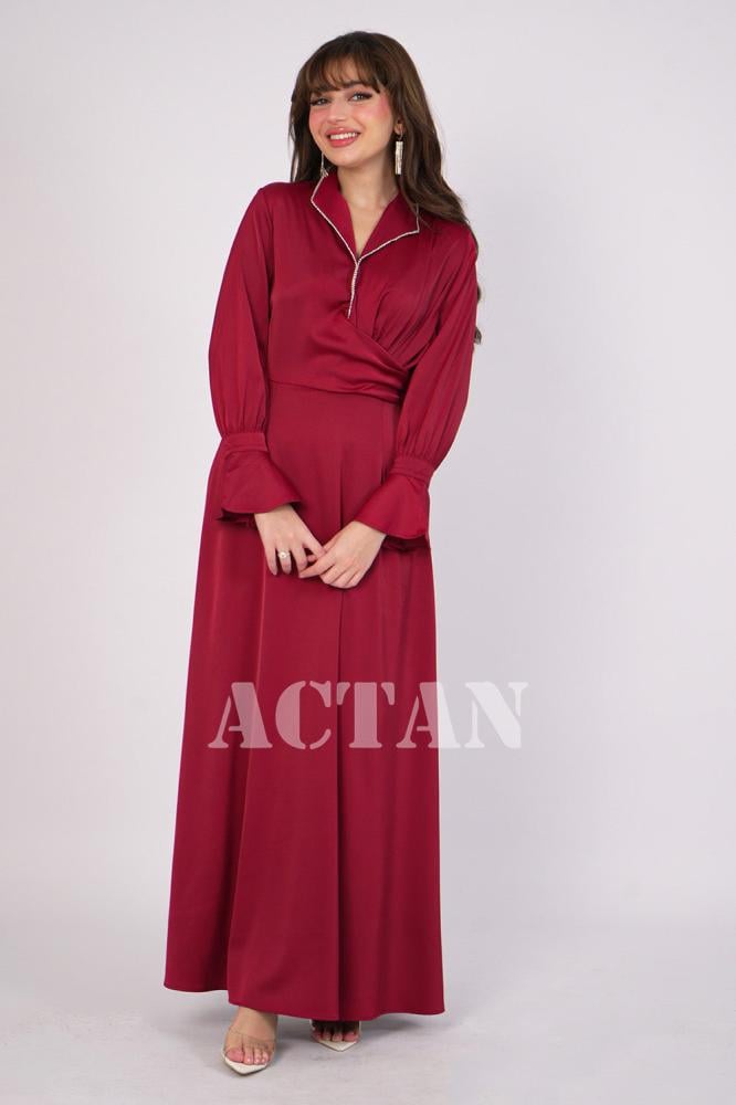 Burgundy Crystal-Embellished Collar Maxi Dress المقاس:(XXL - 44)