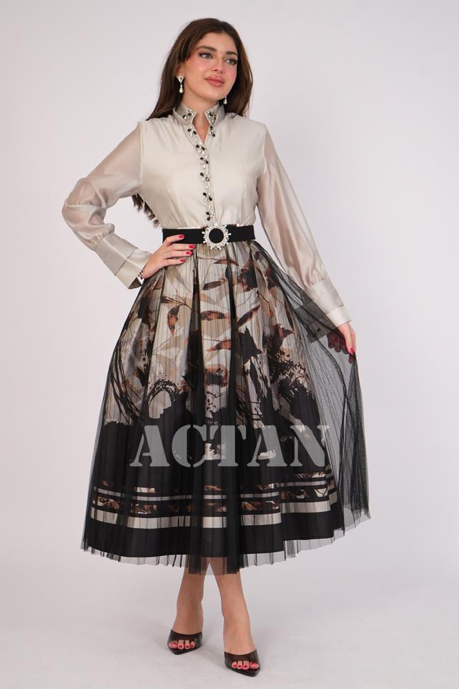 Elegant beige crystal embellished midi dress المقاس:(L - 40)