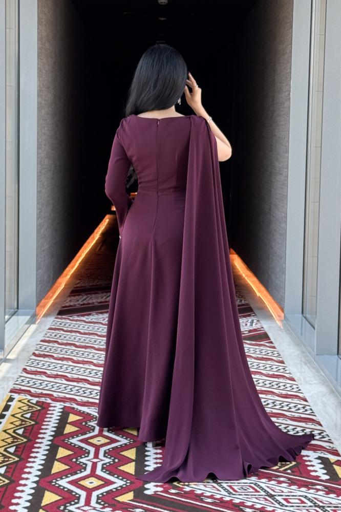 Burgundy Maxi Dress with Cape Scarf المقاس:(S - 36)