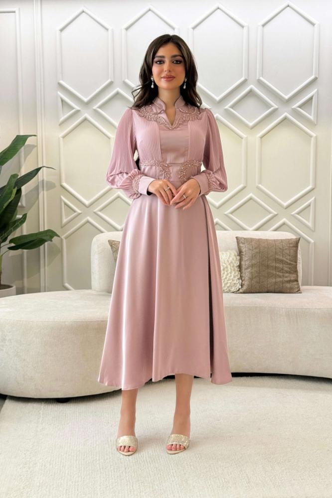 Pink ruffled midi dress المقاس:(M - 38)
