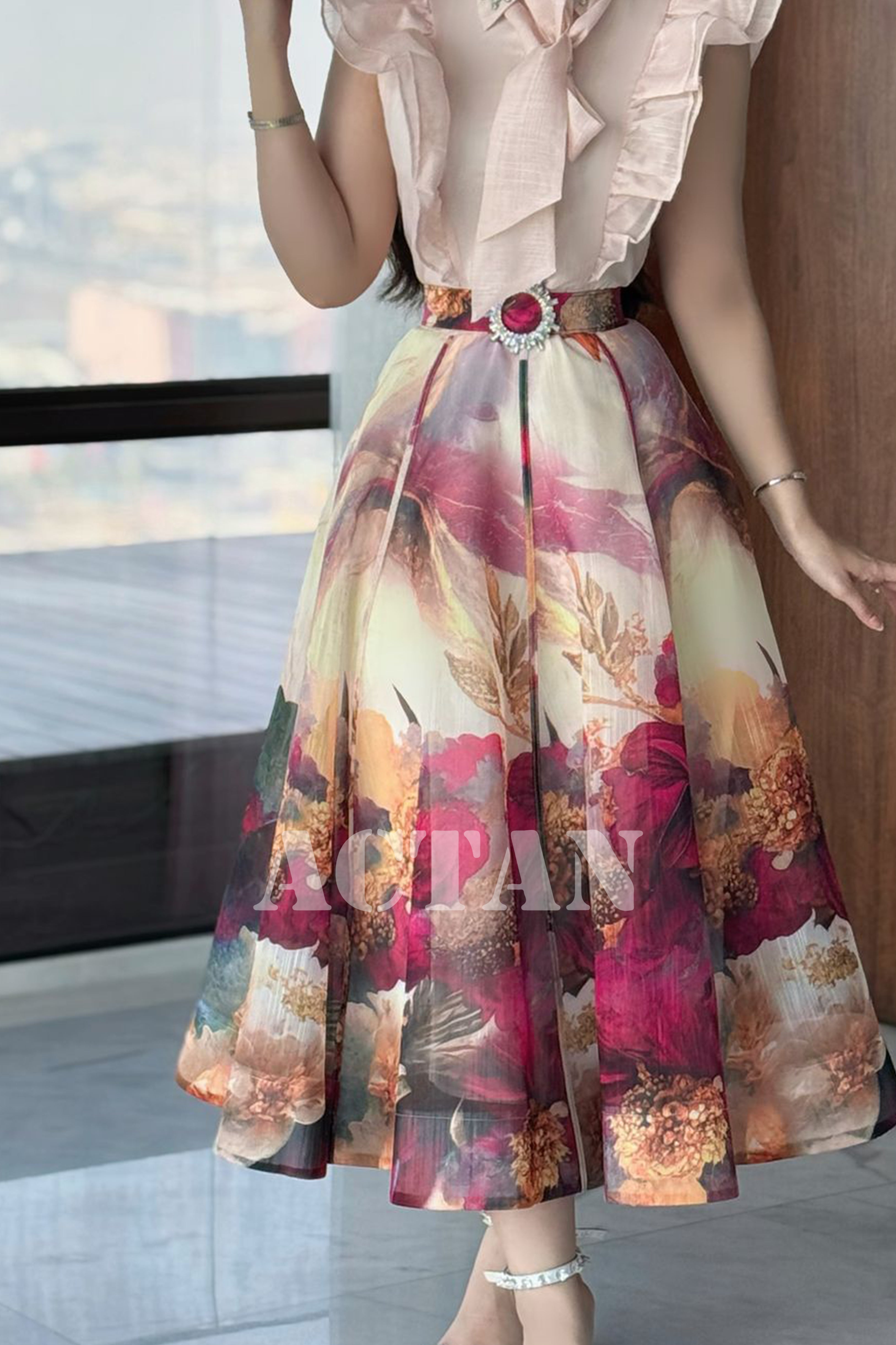 Elegant fuchsia floral print midi dress