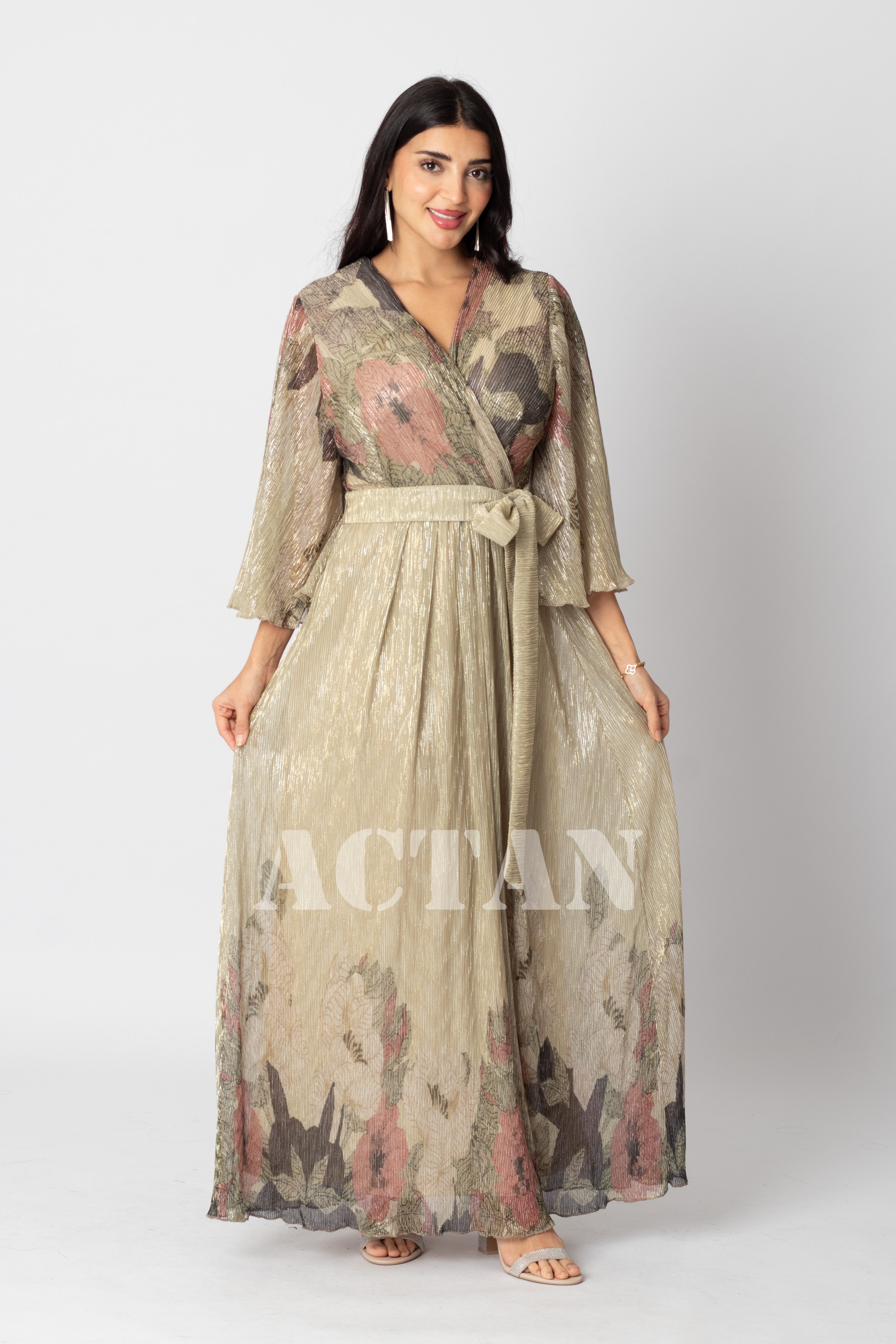 Long pleated dress