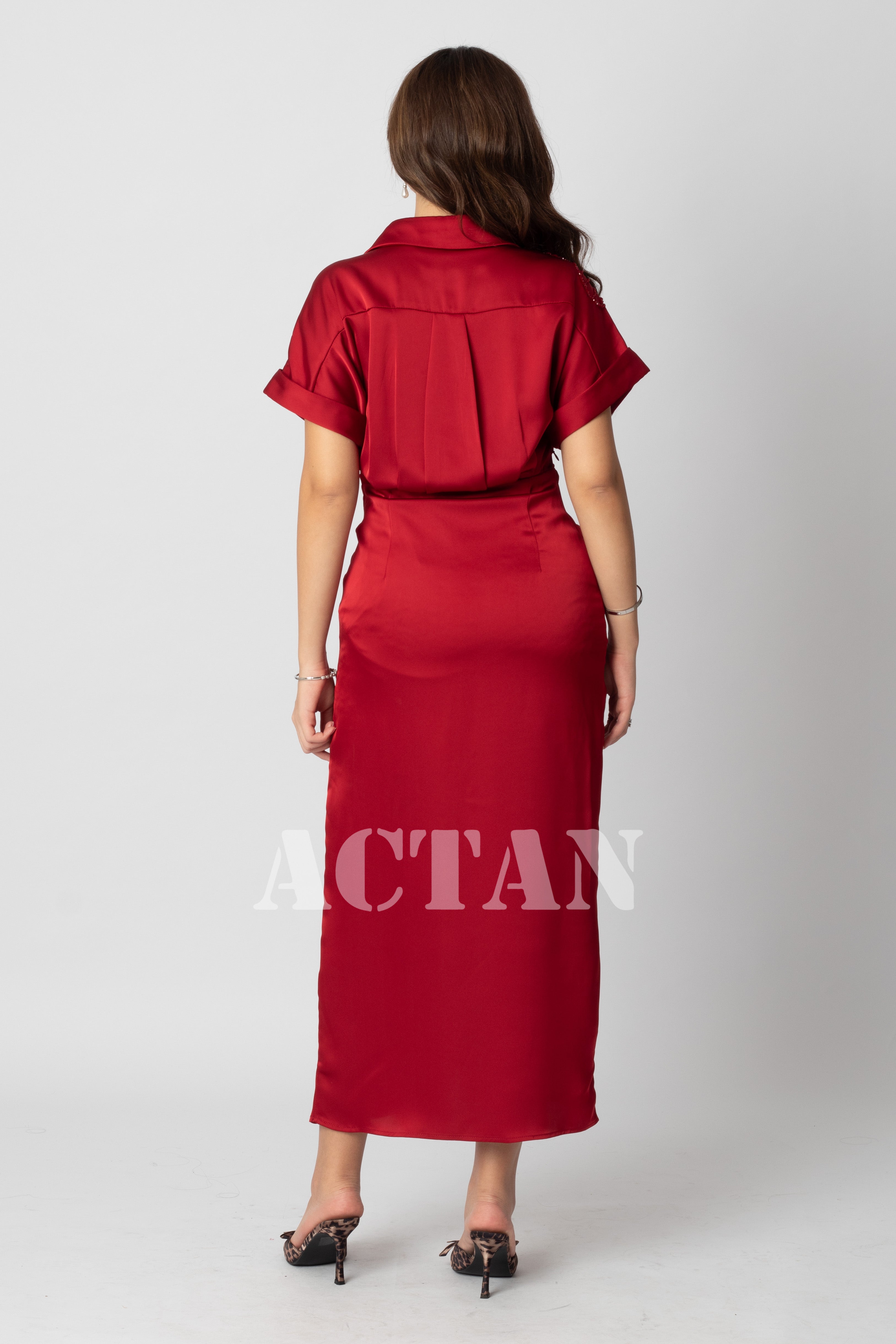 Red beaded draped midi dress متجر اكتان للأزياء