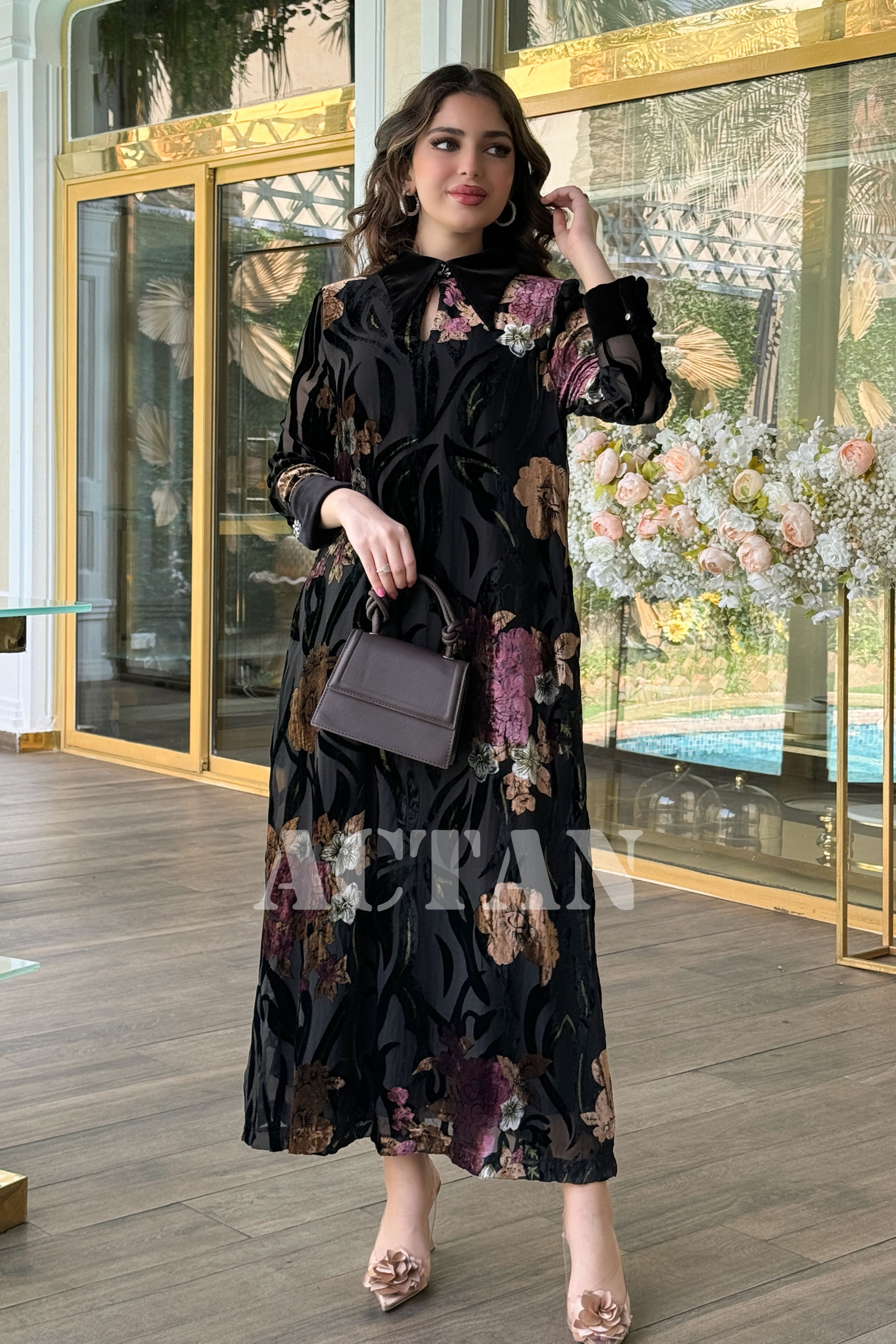 Floral print velvet straight cut dress