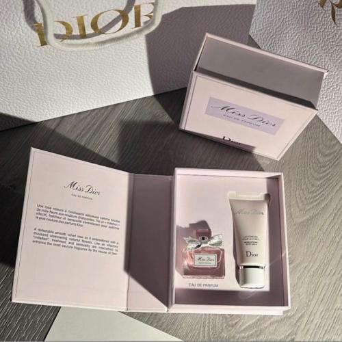طقم ديور مس ديور اودو بارفيوم ( عطر 5 مل صب + بودي...