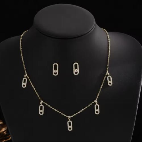 طقم مجوهرات أنيق