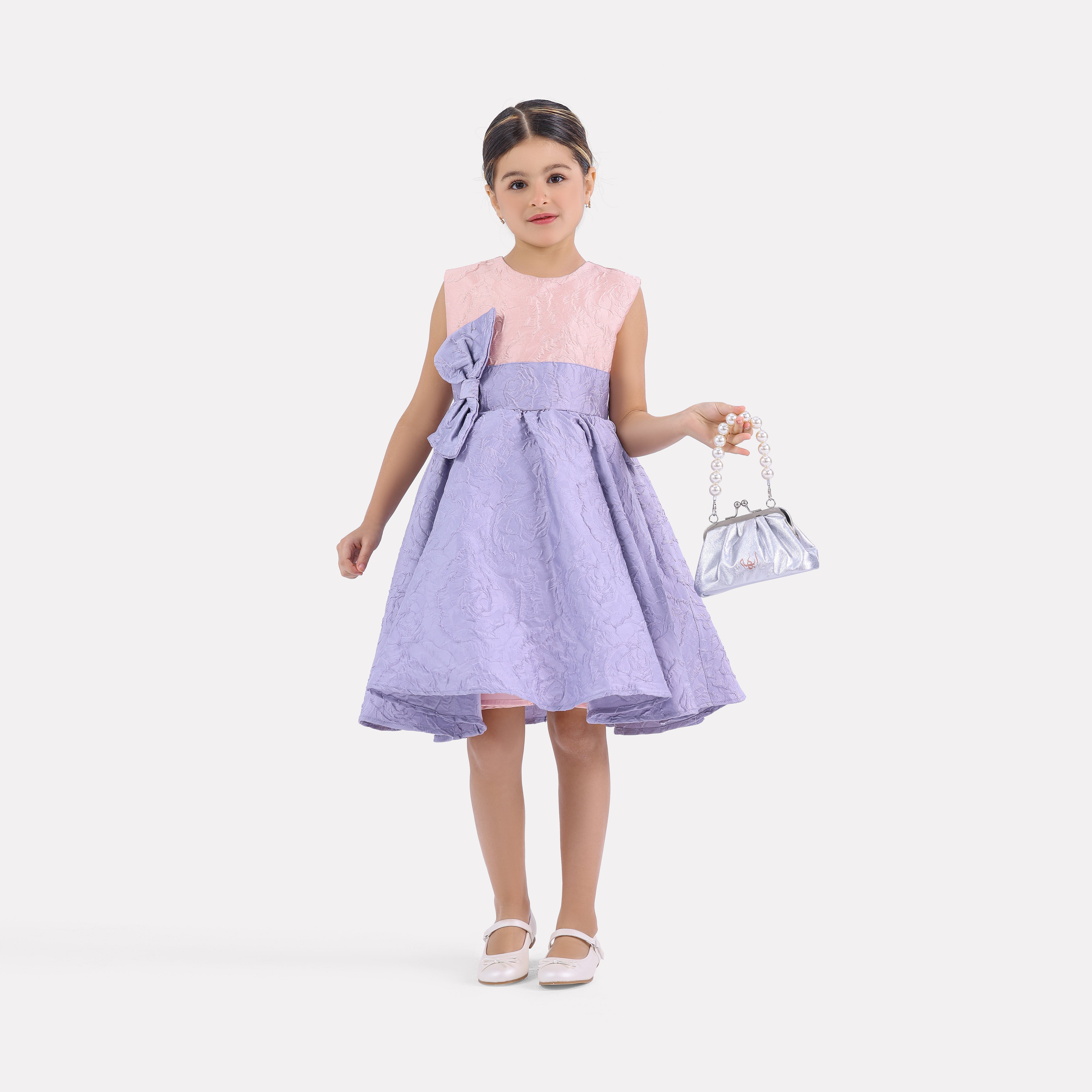 فستان فرح بفيونكة