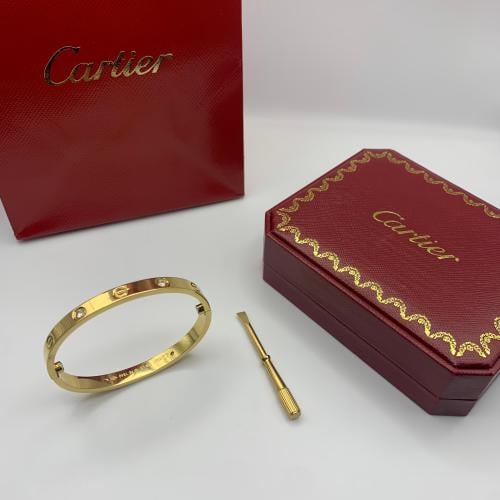 سوارة مستوحاة من كارتير Love ذهبي