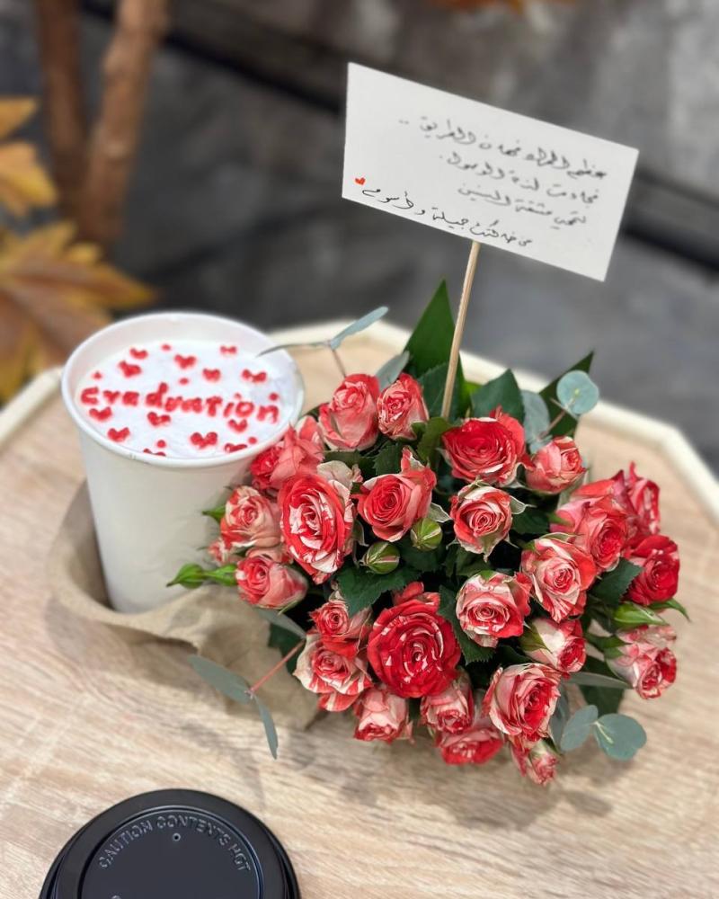 هدايا مكة-هدايا جدة-متجر فلاور غاليري-هدايا تابي وتمارا-ورد و كوب كيك