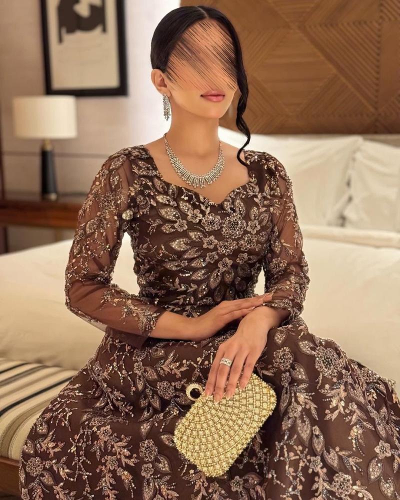 فستان سهره بقماش شك مورد
