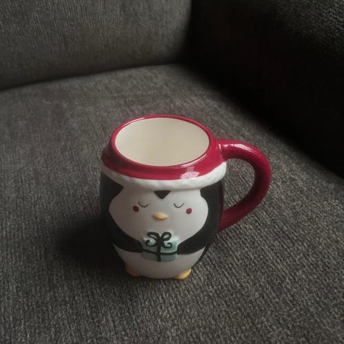 Penguin cup