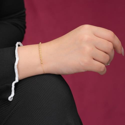 سوارة ذهب ناعمة بتصميم المبروم عيار 18k