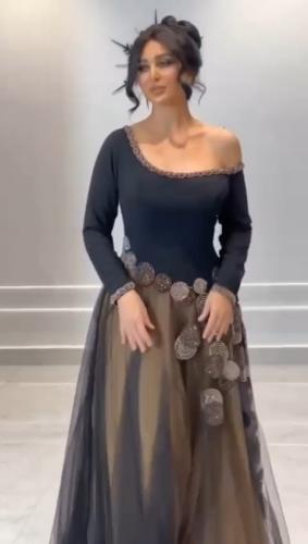 فستان باربي المزين بالتطريز اليدوي
