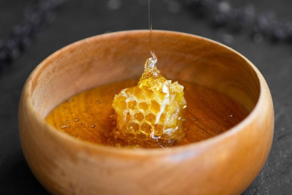 طريقة حفظ شمع العسل