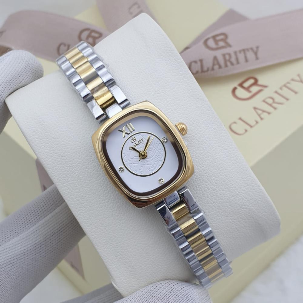 ساعة نسائية ماركة كليرتي تصميم الفرزاتشي بسير ذهبي على فضي ميناء ابيض