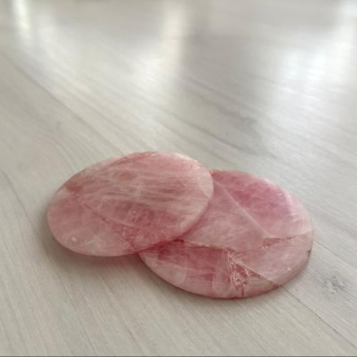 قاعدة أكواب حجر روز كوارتز