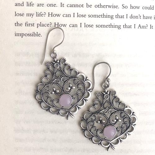 حلق حجر الروز كوارتز