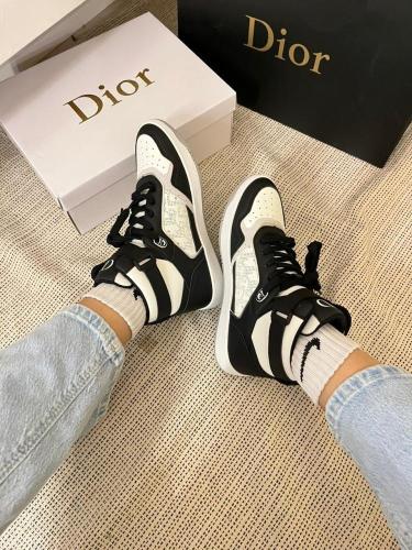 حذاء ديور نسائي Dior
