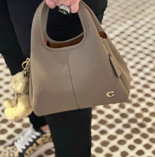 شنطة نسائية درجة اولى