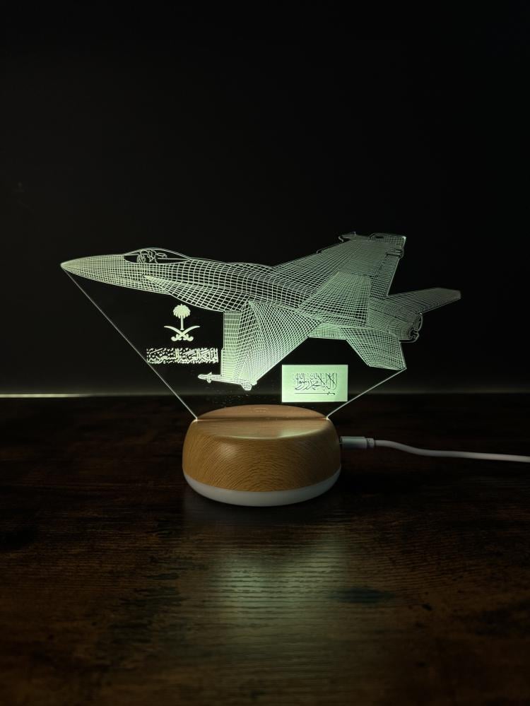 لوحة مضيئة لطائرة F-15 التابعة للقوات الجوية الملكية السعودية