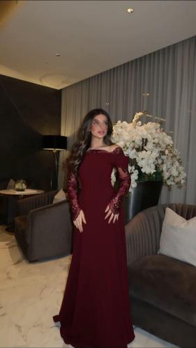 فستان ناعم اكمام تل