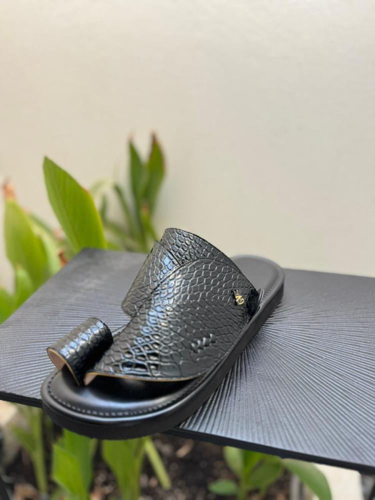 جلد ثعبان - اسود وزري ذهبي