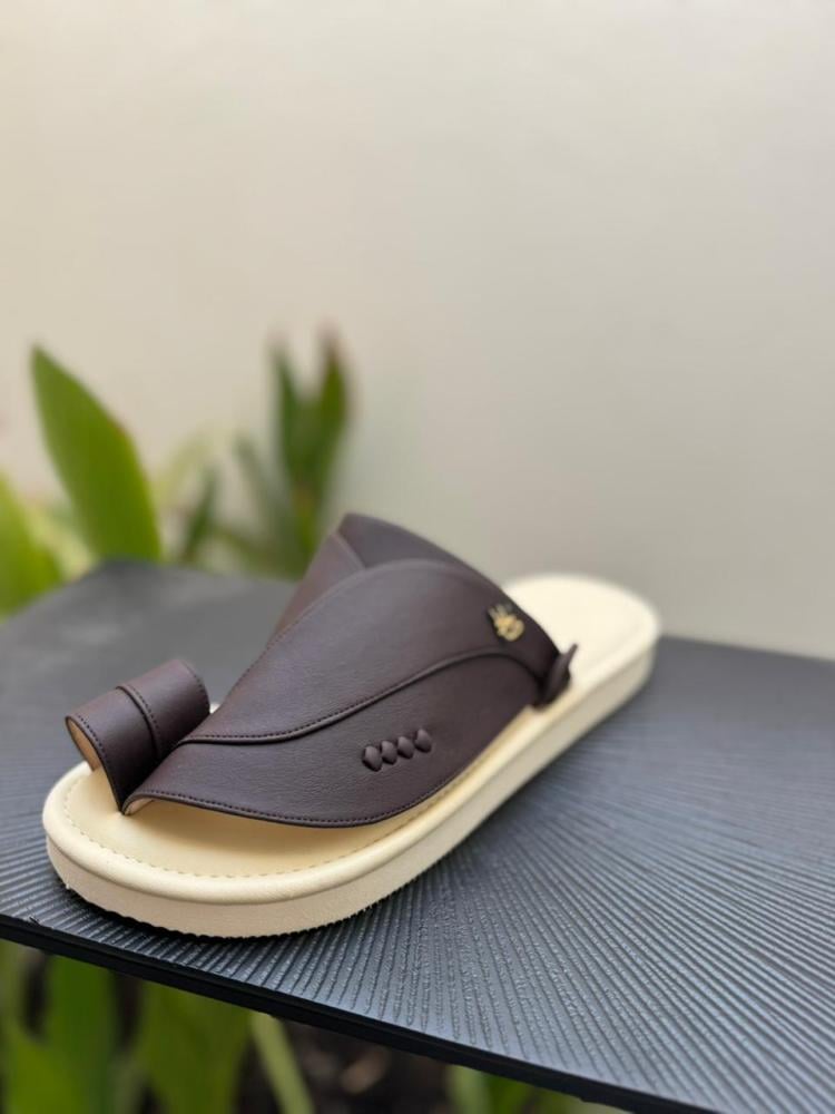 كلاسيك - بني