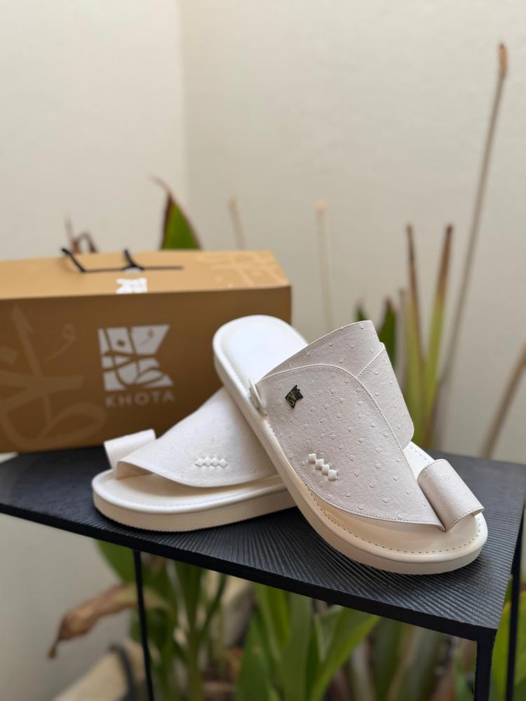 جلد نعام - ابيض