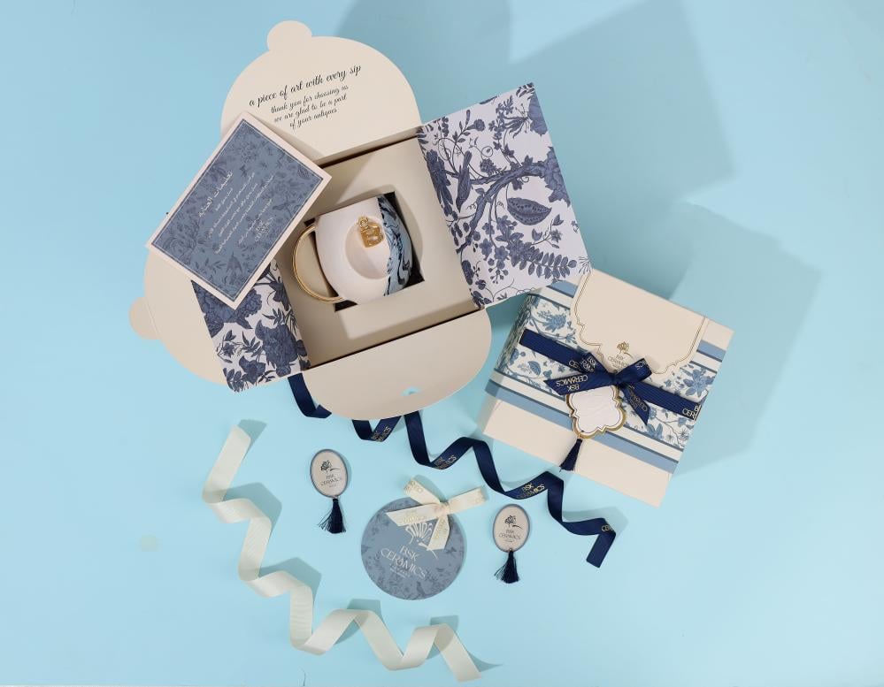 كوب أزهار الربيع