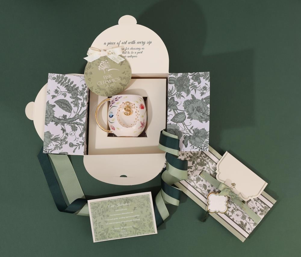 كوب القلوب المغناطيسي