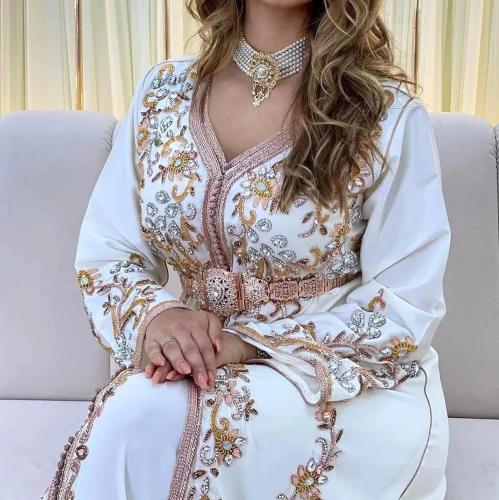 حزام نسائي على الطراز العربي