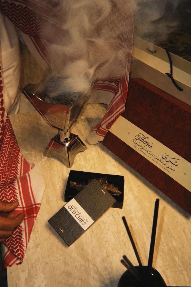 خصائص العود الطبيعي وكيفية التمييز بينه وبين العود الصناعي
