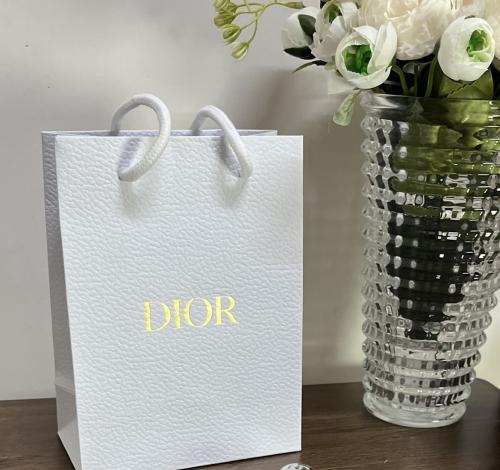 كيس ديور للعطور شامل الشريطه