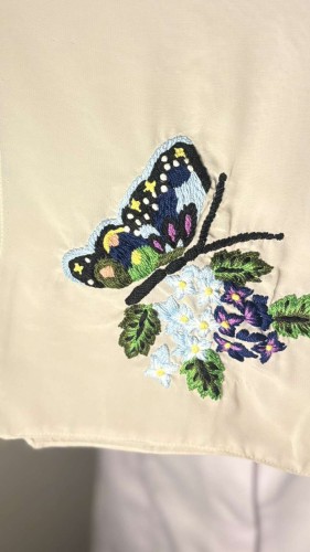طرحه تطريز يدوي(رسمة الفراشه)