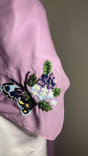طرحه تطريز يدوي (رسمة الفراشه)