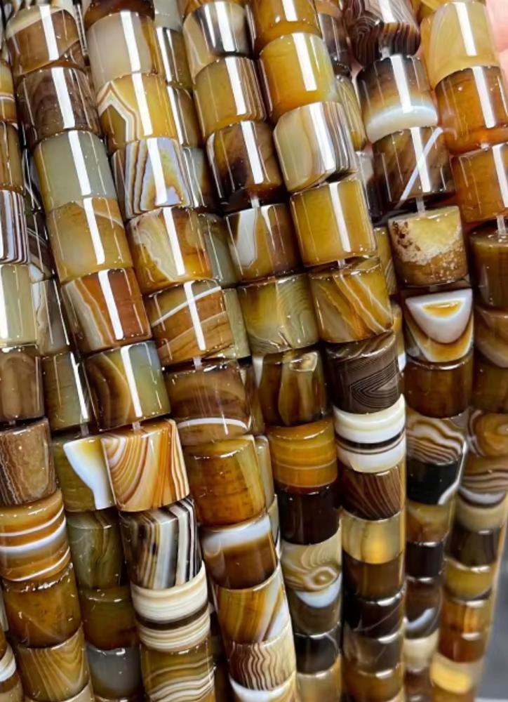 حين يلتقي التراث بالفن... عقود تحكي قصة الأصالة