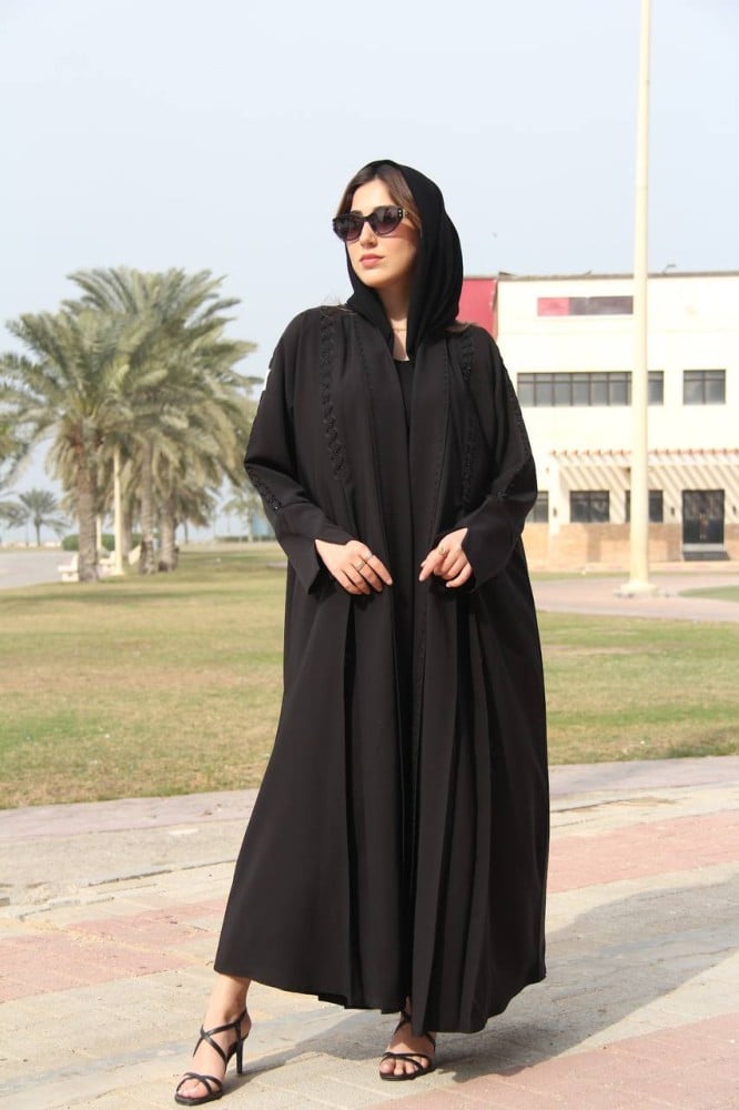 عبايه قماش انترنت لون اسود