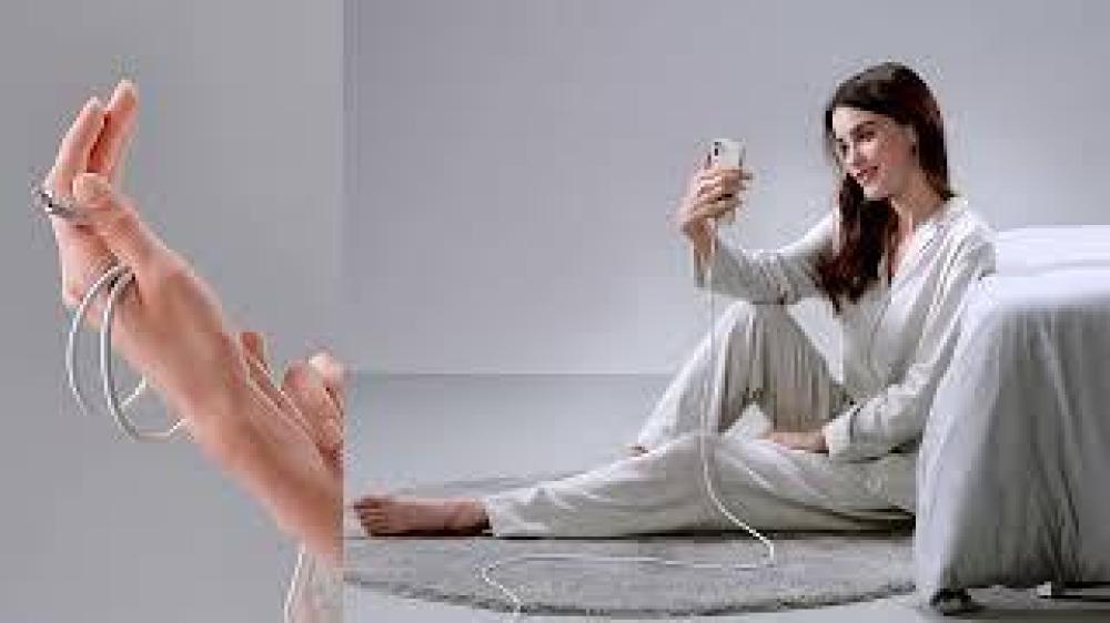 سلك شاحن انكر باورلاين فلو 100 واط من USB-C إلى USB-C - طول 1.80 سم بنفسجي