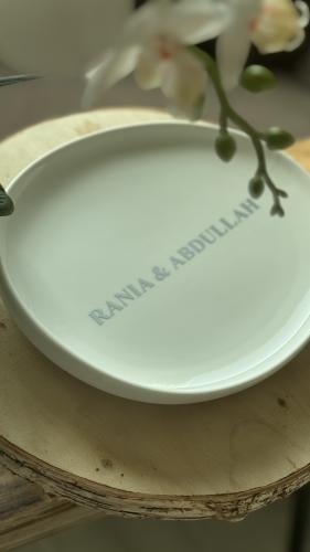 صحن مع الطباعه